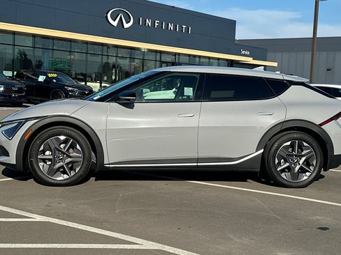 Used 2025 Kia EV6 Light image 7