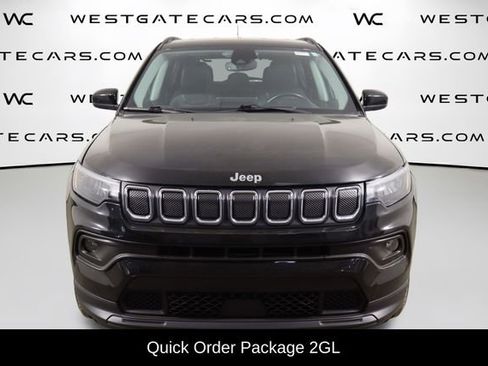 Used 2022 Jeep Compass Latitude AWD/4WD image 2