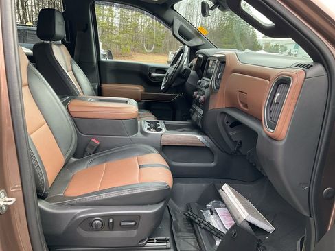 Used 2019 Chevrolet Silverado 1500 High Country w/ Technology Package image 10