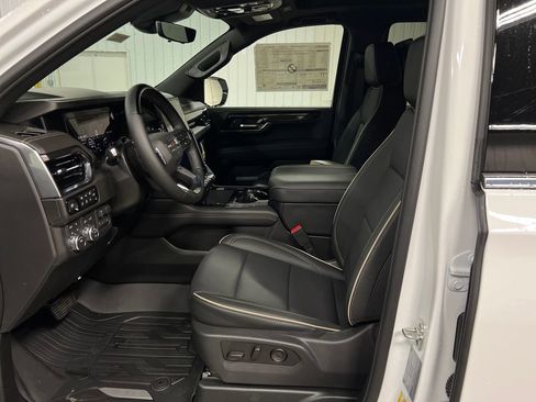 New 2026 GMC Yukon Elevation AWD/4WD image 12