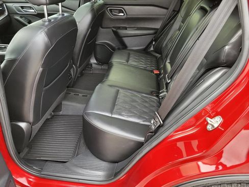 Used 2024 Nissan Rogue Platinum w/ Platinum Premium Package FWD image 14