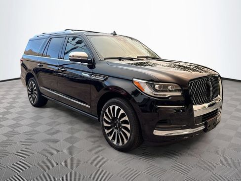 Used 2023 Lincoln Navigator L Black Label AWD/4WD image 4