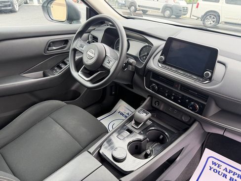 Used 2024 Nissan Rogue S AWD/4WD image 23