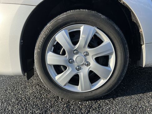 Used 2009 Toyota Matrix S image 12