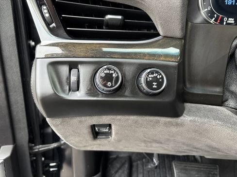 Used 2019 Cadillac Escalade Platinum image 15