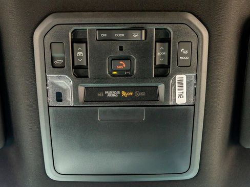 Used 2026 Toyota Sequoia Platinum AWD/4WD image 30