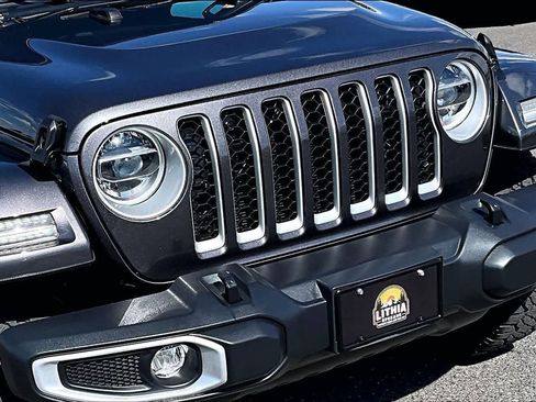 Used 2021 Jeep Wrangler Unlimited Sahara w/ Cold Weather Group AWD/4WD image 33