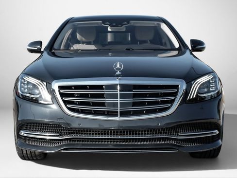 Used 2019 Mercedes-Benz S 560 Sedan image 3