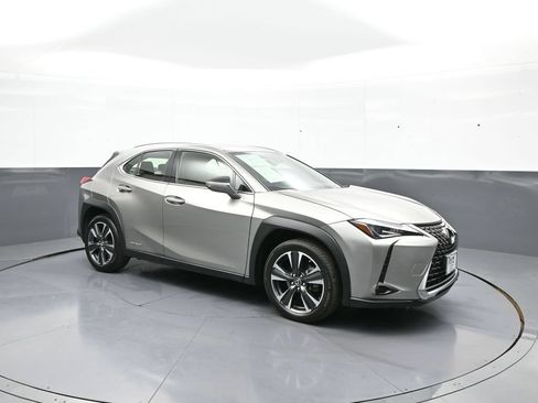 Used 2020 Lexus UX 250h w/ Accessory Package 2 AWD/4WD image 4