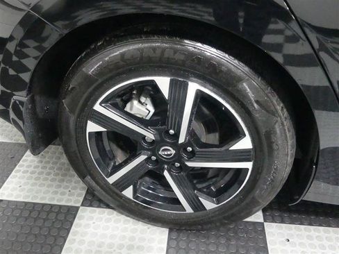 Used 2025 Nissan Sentra SV FWD image 16