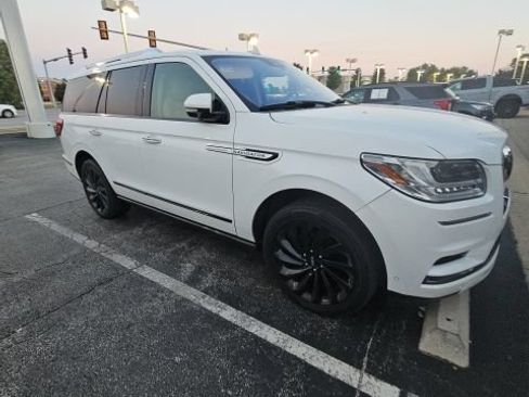 Used 2020 Lincoln Navigator Reserve w/ Equipment Group 208A Reserve AWD/4WD image 2