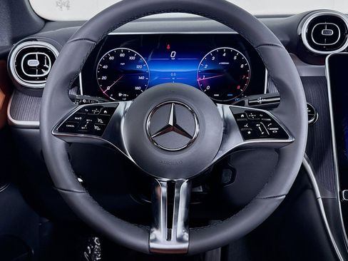 New 2026 Mercedes-Benz GLC 300 image 17
