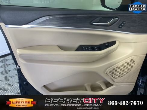 Used 2024 Jeep Grand Cherokee L Limited w/ Trailer Tow Package image 12