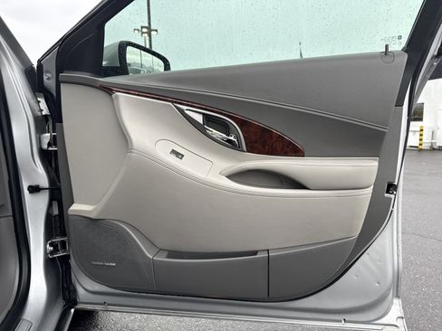 Used 2013 Buick LaCrosse Touring image 33