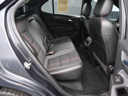 Used 2022 Chevrolet Equinox RS w/ Infotainment Package image 44