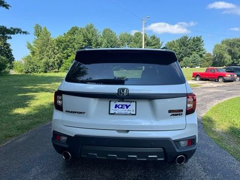 Used 2022 Honda Passport TrailSport image 4