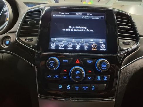 Used 2021 Jeep Grand Cherokee Limited AWD/4WD image 25