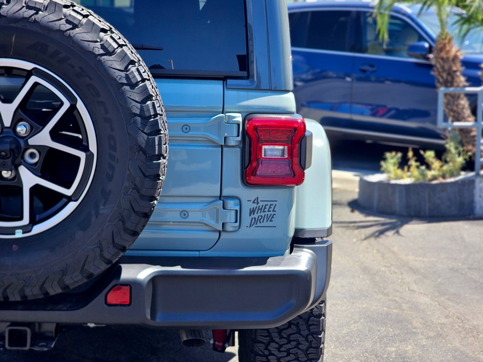 New 2026 Jeep Wrangler Unlimited Rubicon w/ Rockslide Package AWD/4WD image 8