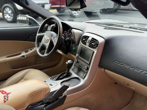 Used 2005 Chevrolet Corvette Coupe w/ Preferred Equipment Group image 19