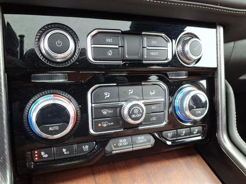 Used 2023 GMC Yukon XL Denali Ultimate image 34