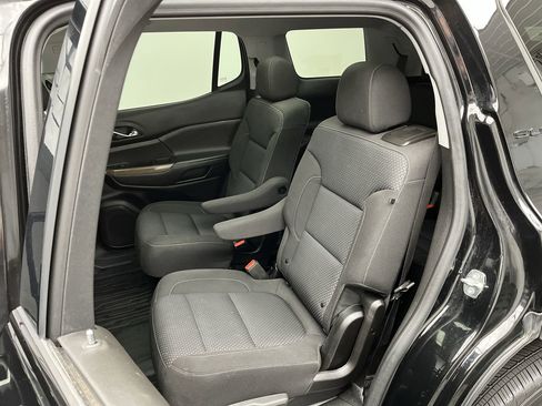 Certified 2023 GMC Acadia SLE w/ Driver Convenience Package image 13