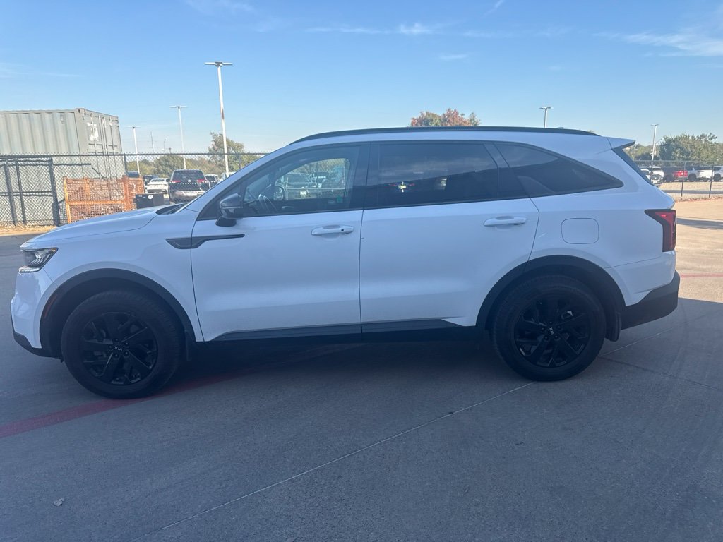 Used 2021 Kia Sorento S AWD/4WD image 2