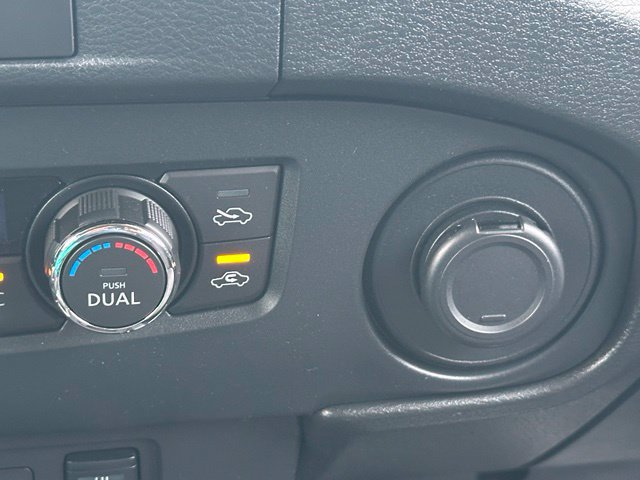 Certified 2022 Nissan Frontier SV AWD/4WD image 36