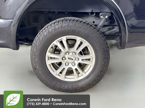 Used 2017 Ford F150 Lariat image 29