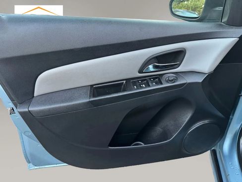 Used 2012 Chevrolet Cruze LS w/ Connectivity Package image 10