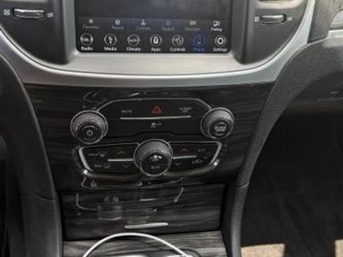 Used 2019 Chrysler 300 Touring L w/ Quick Order Package 22F RWD image 10
