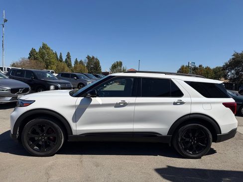 Used 2023 Ford Explorer ST w/ Equipment Group 401A AWD/4WD image 2