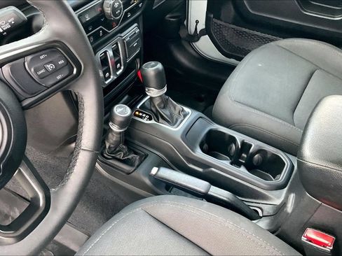 Certified 2023 Jeep Wrangler Sport AWD/4WD image 13