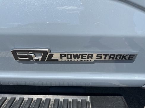 Used 2024 Ford F250 Lariat w/ Sport Appearance Package image 13