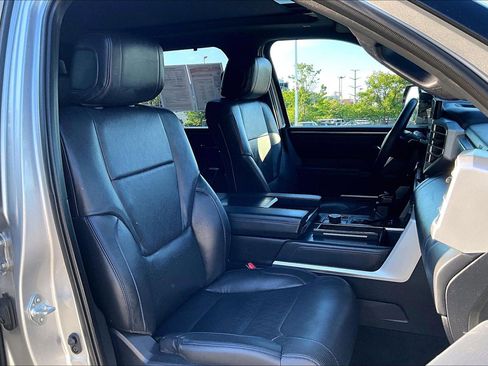 Used 2025 Toyota Tundra Platinum AWD/4WD image 7
