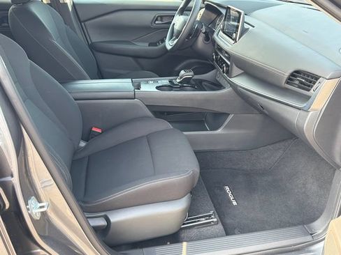 Used 2026 Nissan Rogue S FWD image 13