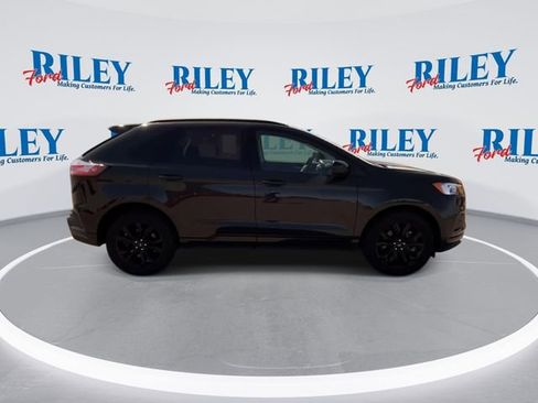 Used 2024 Ford Edge SE w/ Black Appearance Package AWD/4WD image 10