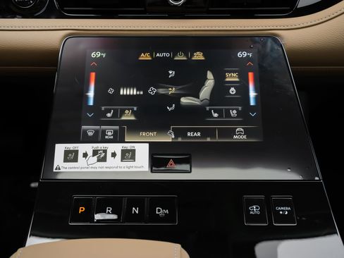 Certified 2026 INFINITI QX80 Luxe w/ Cargo Package AWD/4WD image 16