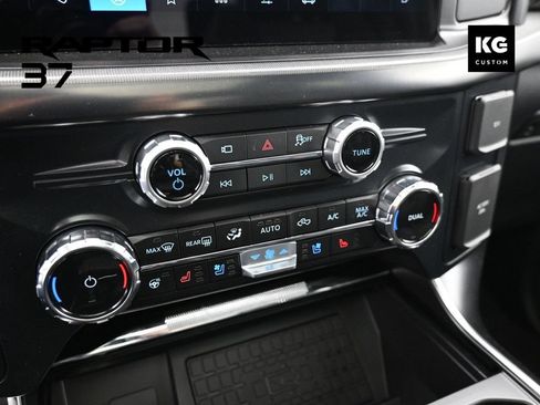 Used 2025 Ford F150 Raptor AWD/4WD image 16