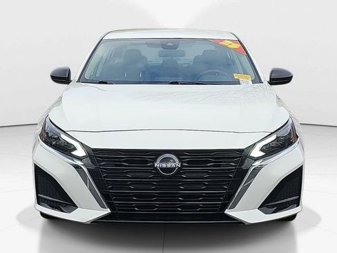 Used 2025 Nissan Altima 2.5 SV image 8