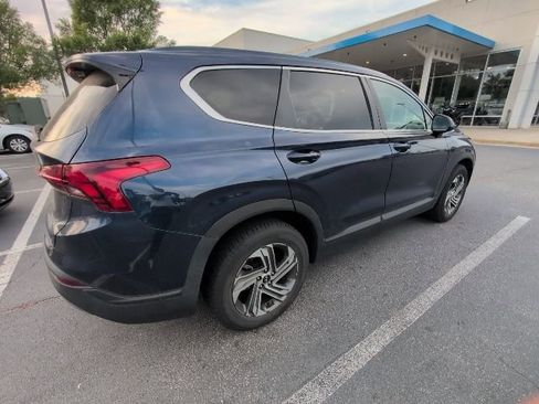 Used 2021 Hyundai Santa Fe SE image 4