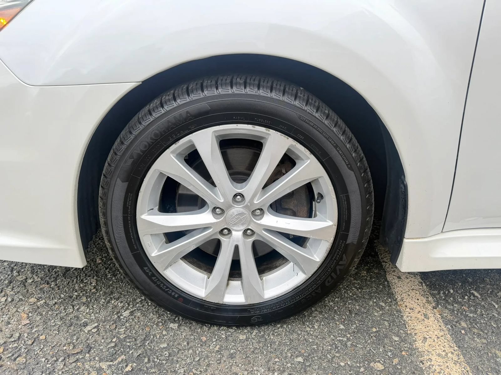 Used 2013 Subaru Legacy 3.6R Limited AWD/4WD image 29
