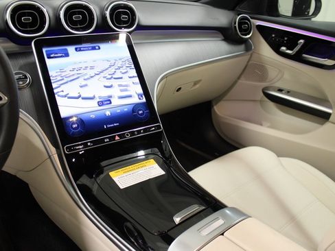 Used 2025 Mercedes-Benz C 300 C 300 image 19