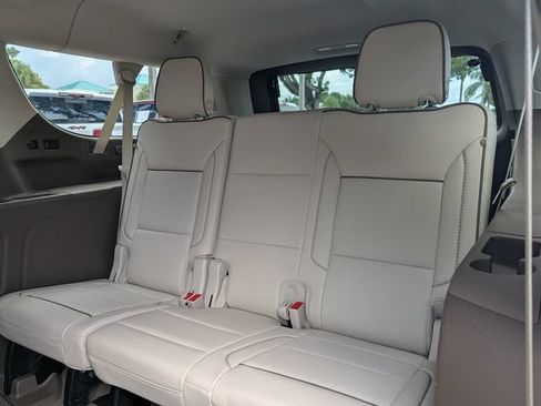 Used 2022 GMC Yukon XL Denali AWD/4WD image 22