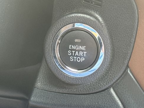 Certified 2022 Subaru Outback Touring image 18