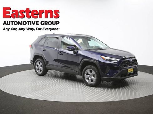 Used 2022 Toyota RAV4 XLE AWD/4WD image 53