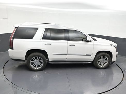 Used 2020 Cadillac Escalade 2WD image 21