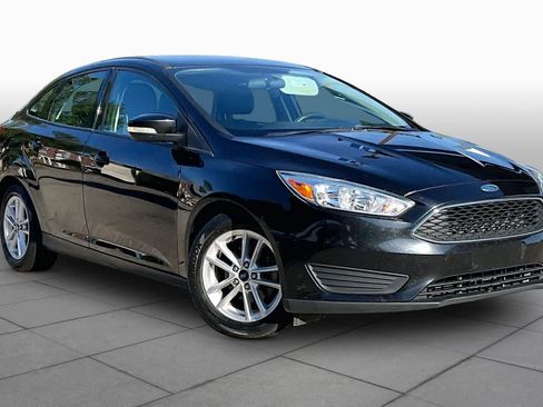Used 2015 Ford Focus SE FWD image 3