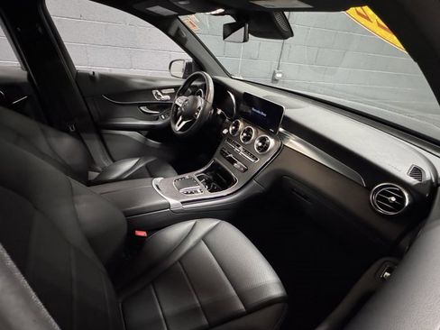 Used 2022 Mercedes-Benz GLC 300 4MATIC image 13