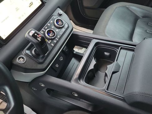 Used 2021 Land Rover Defender 110 SE image 21