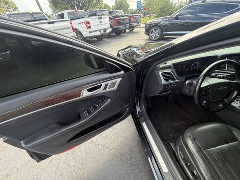 Used 2018 Genesis G80 3.8 image 12